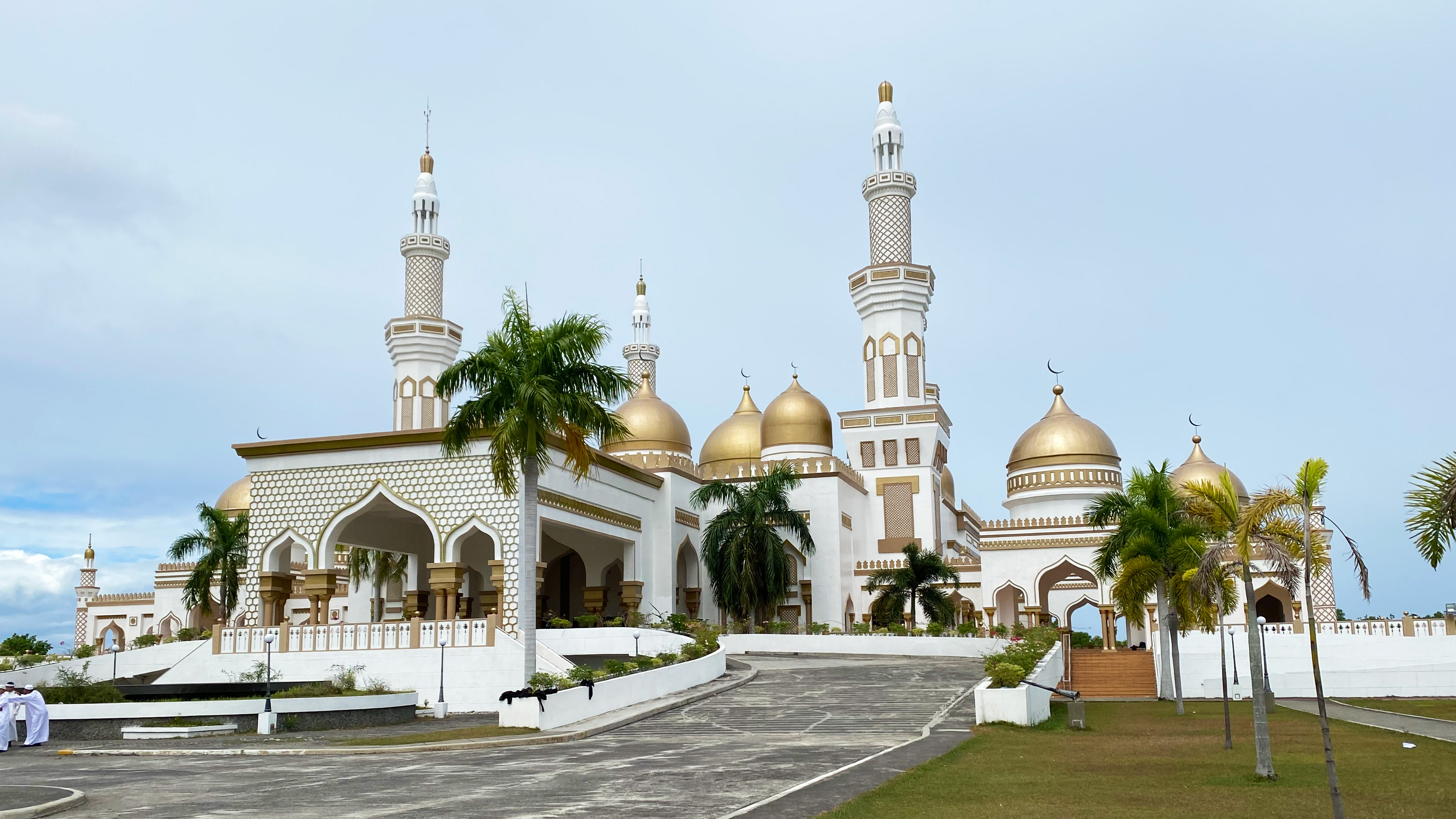 フィリピン・コタバト市内のグランド・モスク。バンサモロ・ムスリム・ミンダナオ自治地域はイスラム教徒が多い。