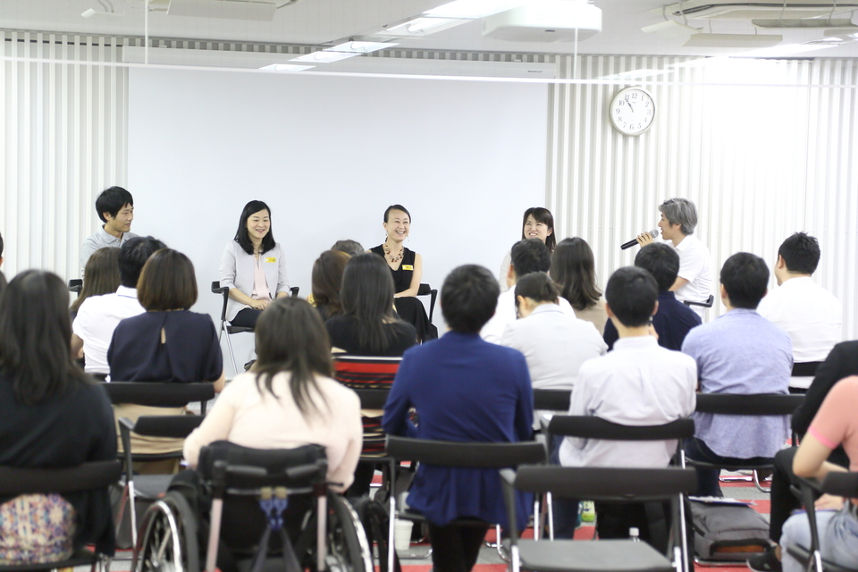 かものはしプロジェクトの総会の様子