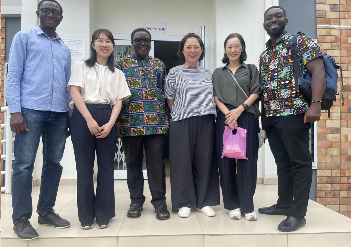 プロジェクトに関わる方々との集合写真